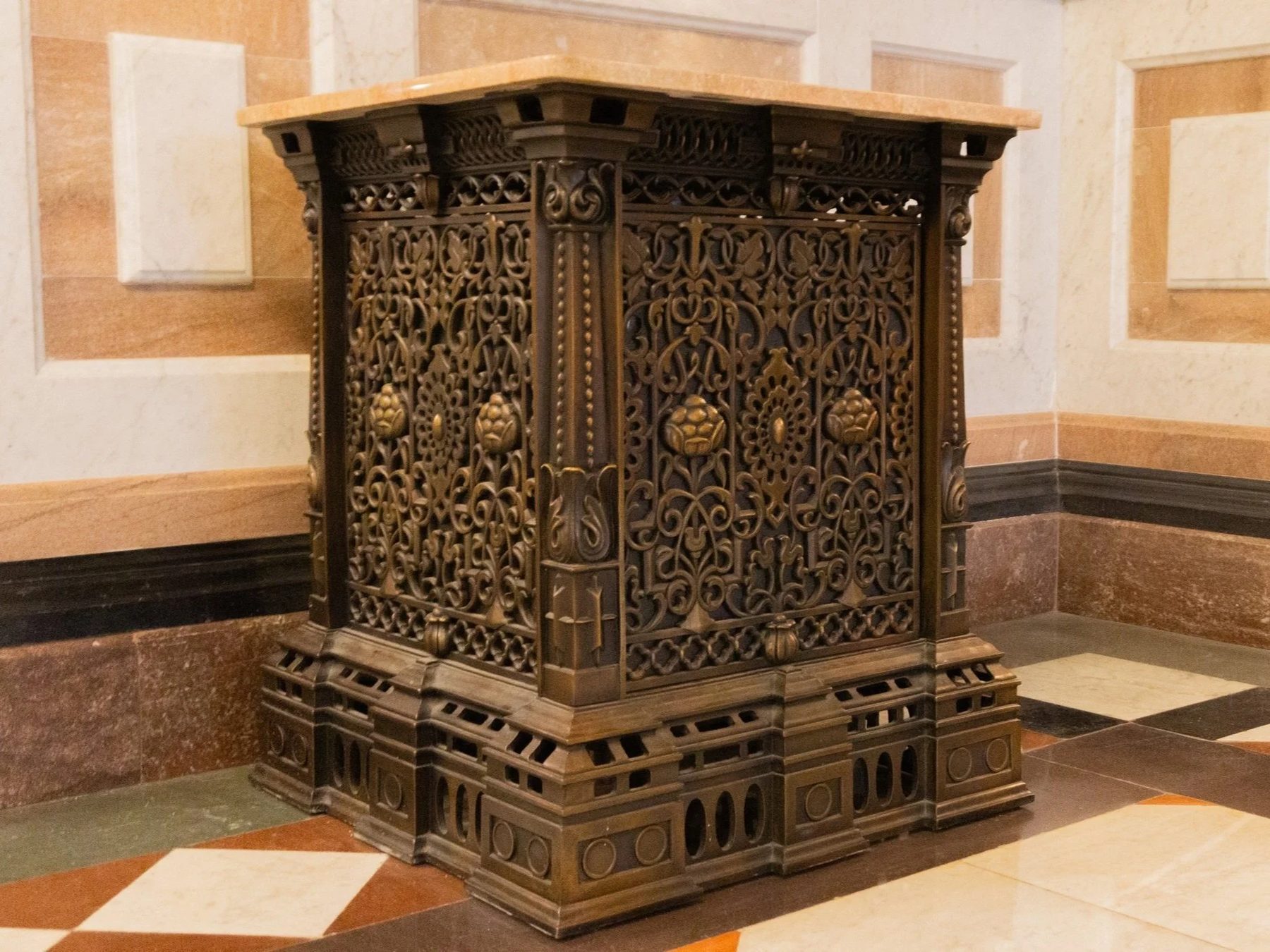 Illinois State Capitol Handrails